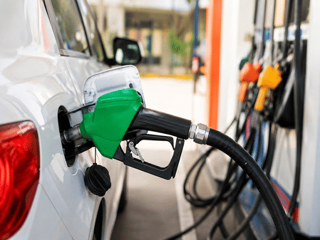 Claims that E20 petrol doesn't work for older vehicles, auto manufacturers oppose it false: Govt