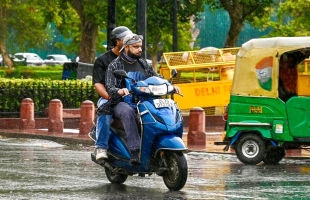 Cloudy skies, light rain likely across Delhi-NCR; temperatures to stay in mid-30s