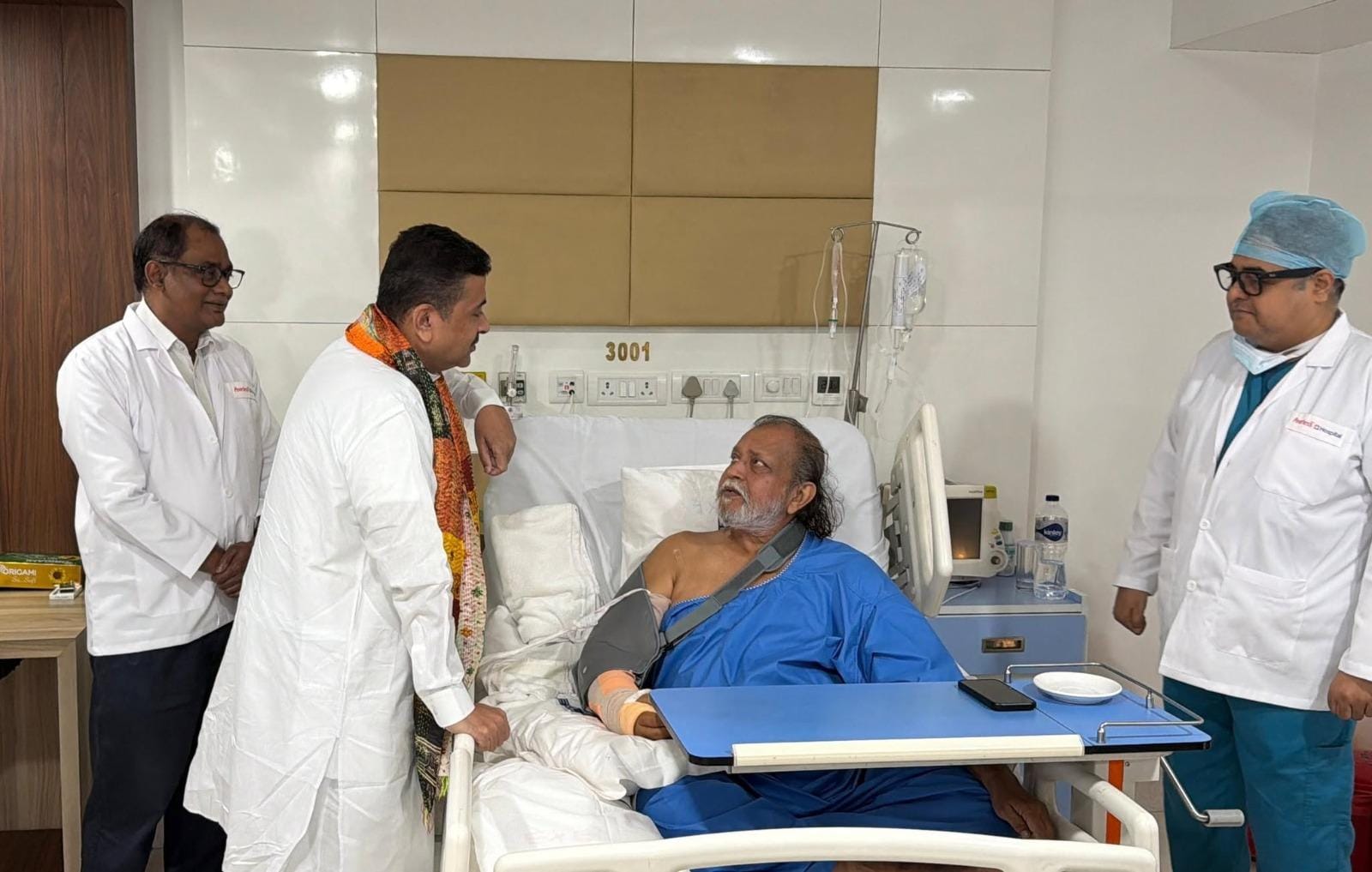 CM Adhikari meets ailing Mithun Chakraborty at city hospital