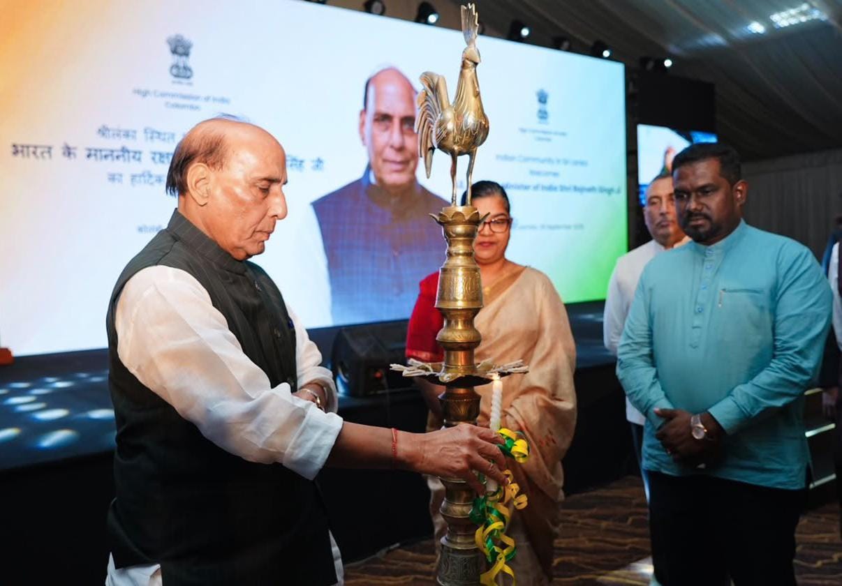 Colombo: Rajnath Singh Interacts With Indian Community