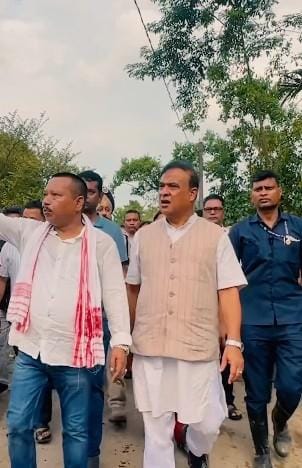 Committed to comprehensive rehabilitation, says Himanta Sarma after touring flood-hit areas