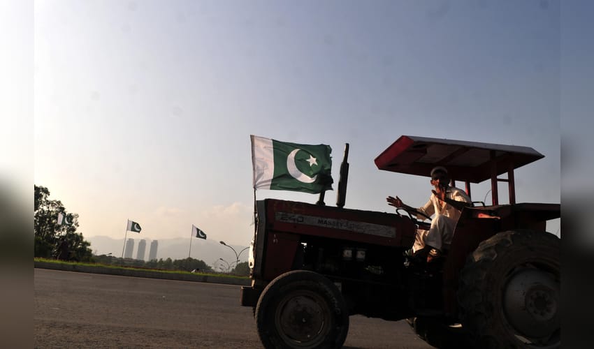 'Crony capitalism, autocratic excesses stunt Pakistan’s growth'