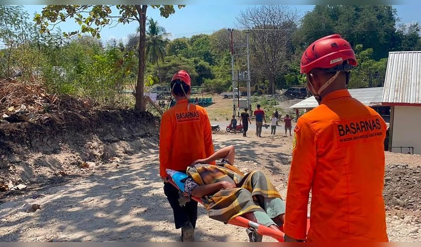 Death toll from Indonesia's 7.7-magnitude quake rises to 54