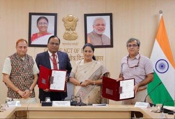 Delhi CM steers signing of MoU for new biogas plants in Okhla, Tughlakabad (Photo: IANS)