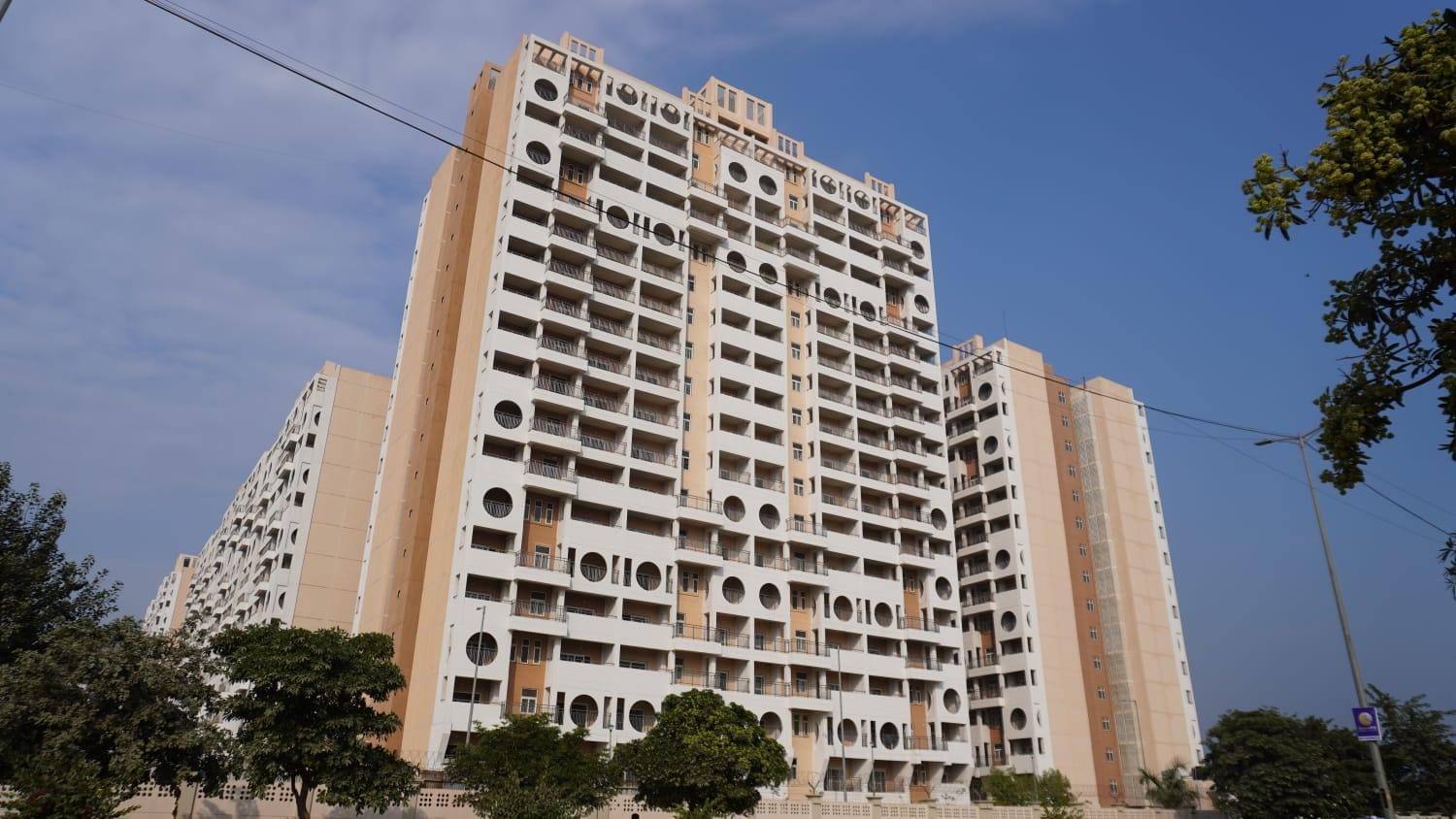 Delhi: DDA sells half of 1,218 flats under Karamajeevi scheme on Day 1