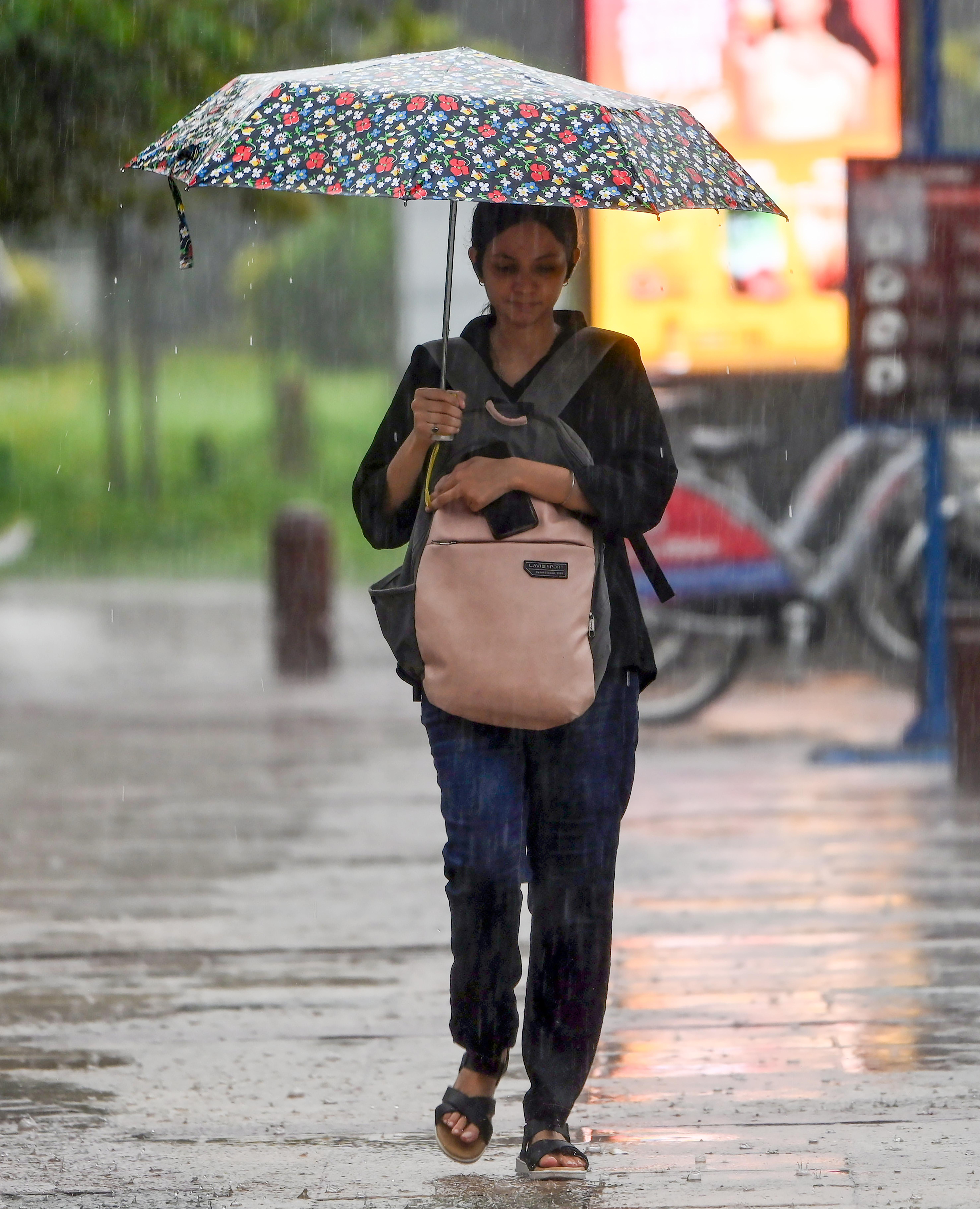 Delhi-NCR braces for cloudy skies, light rain, thunderstorms; air quality remains very poor