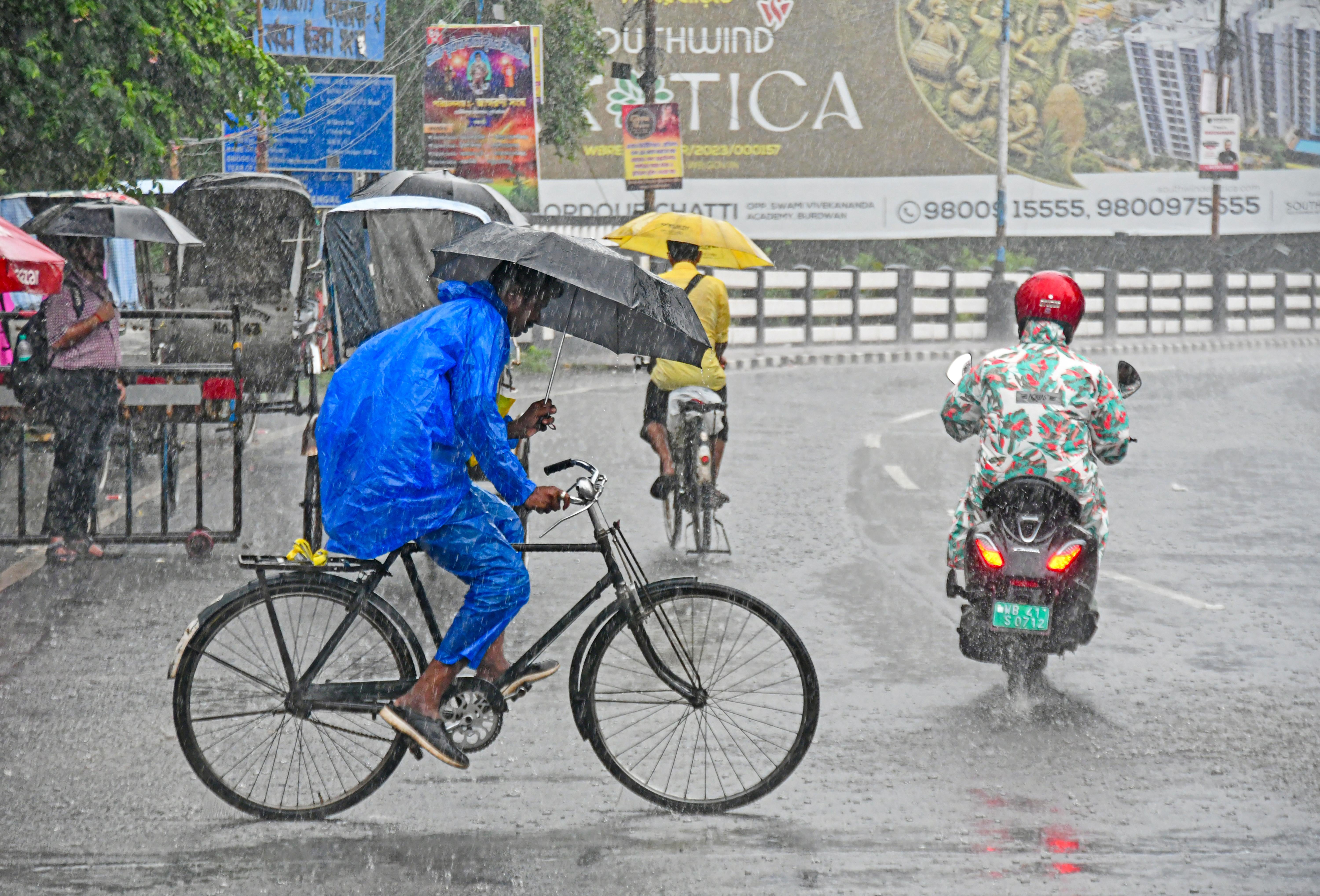Delhi-NCR to witness rain, thunderstorms; IMD issues yellow alert