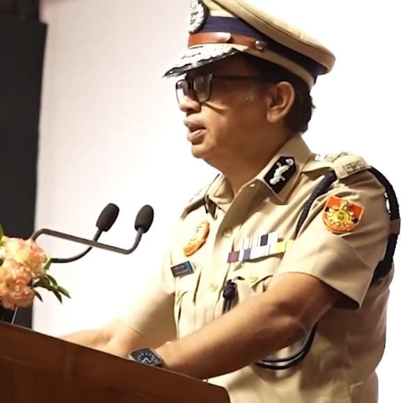 Delhi Police chief Anurag Kumar honours 202 retiring personnel