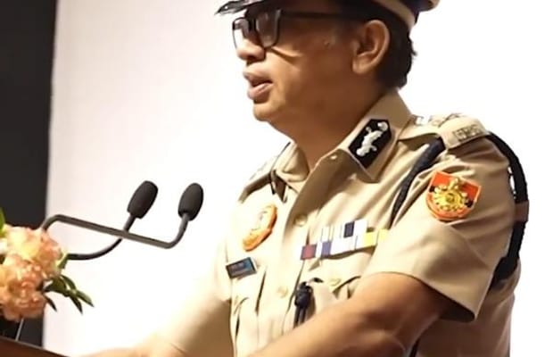 Delhi Police chief Anurag Kumar honours 202 retiring personnel