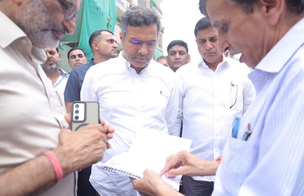 Delhi: PWD Minister inspects Chhatarpur for waterlogging solution (Photo: IANS)
