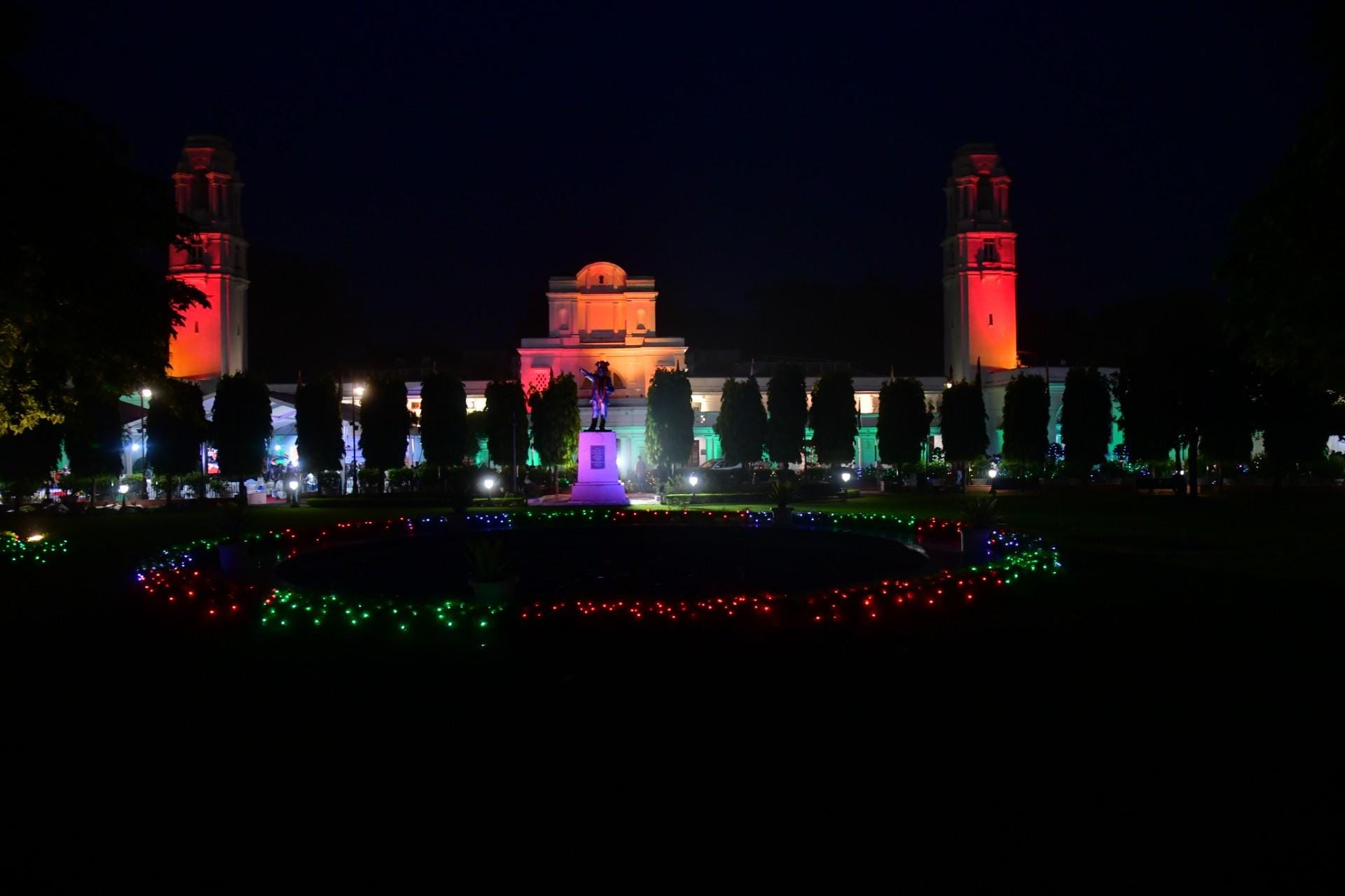Delhi Speaker greets citizens on I-Day, illuminated Assembly premises attracts citizens