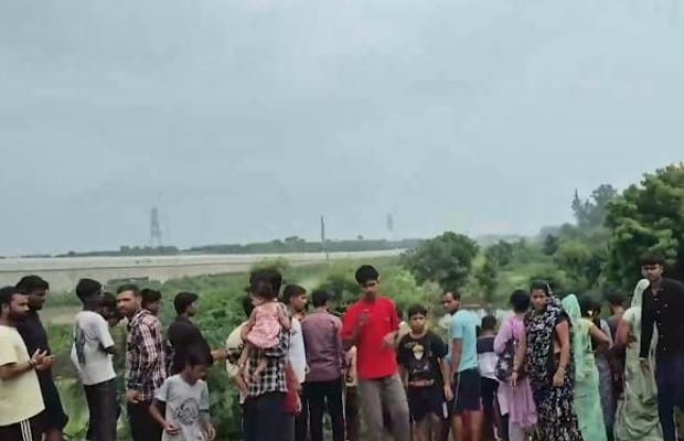 Delhi: Youth swept away in Sarita Vihar's drain while returning from Noida; search ops on