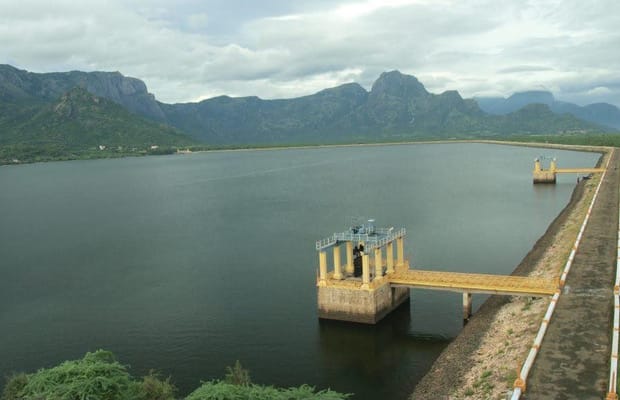 Desilting resumes at Tirumurthi dam; residents demand strict monitoring