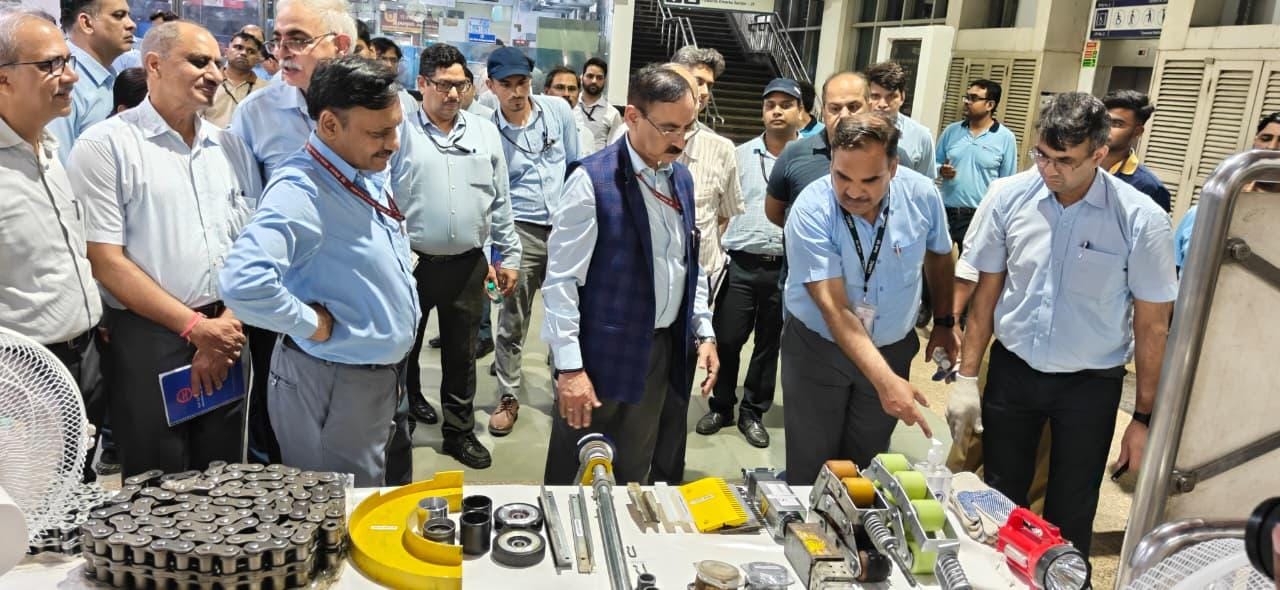 DMRC MD Vikas Kumar inspects Blue Line stations during night-long visit