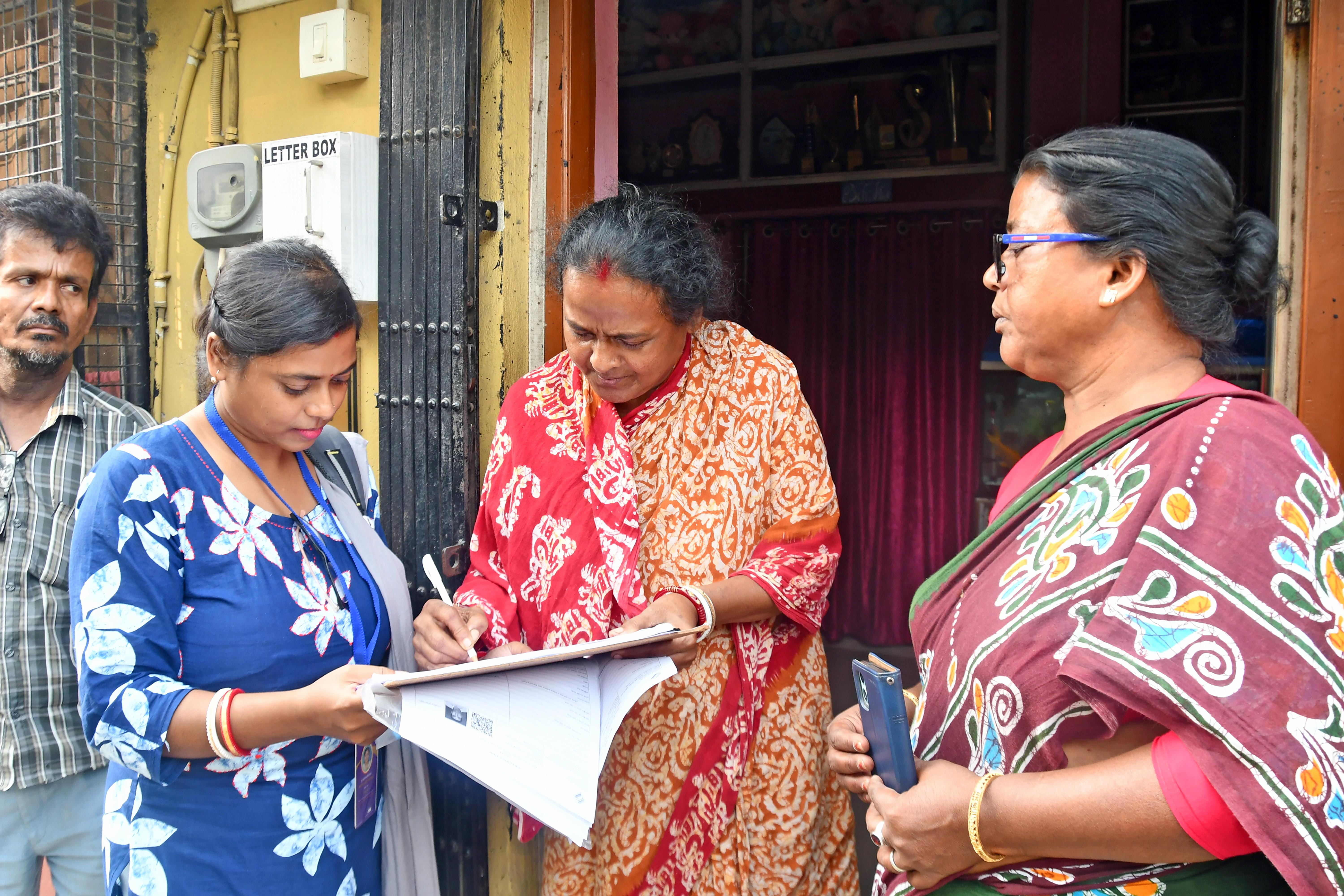 Door-to-Door Verification for SIR in Purba Bardhaman