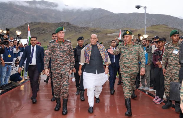 Dras: Rajnath Singh attends 'Shaurya Sandhya' ahead of Kargil Vijay Diwas