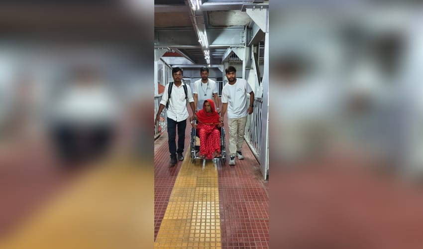 Dressing injured feet, treating exhaustion-related disorientation: ER reaches out to pilgrims' hearts