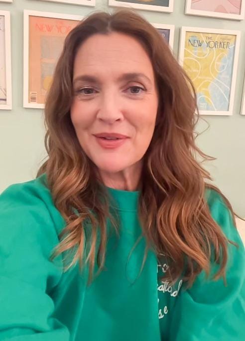 Drew Barrymore has emotional reunion with flight attendant who comforted her