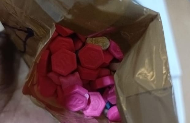 DRI seizes narcotic drugs valued at Rs 3.41 crore at Pune Railway station (Photo: IANS)