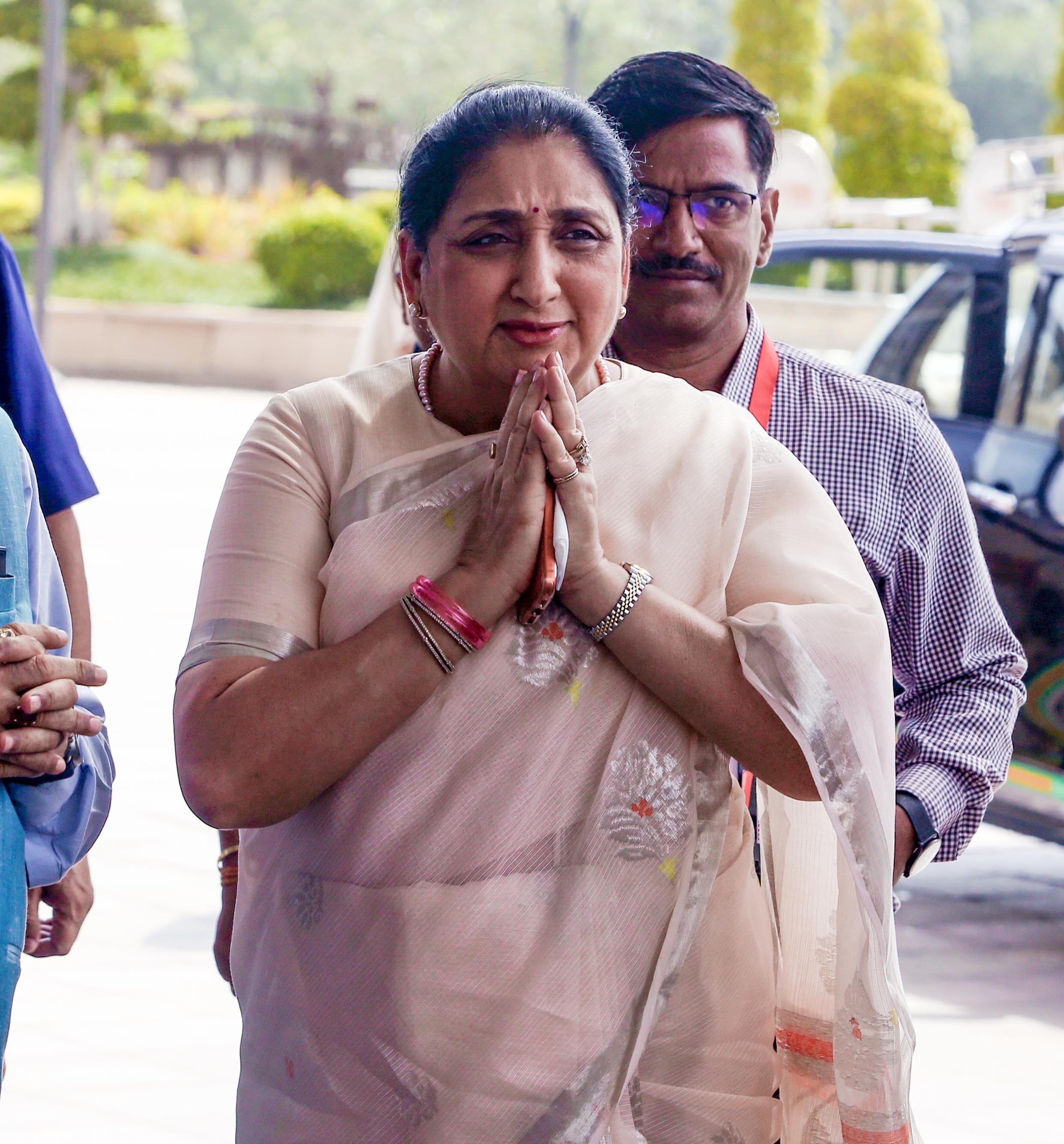 ECI seeks papers from Sunetra Pawar over party constitution amendments (Photo: IANS)