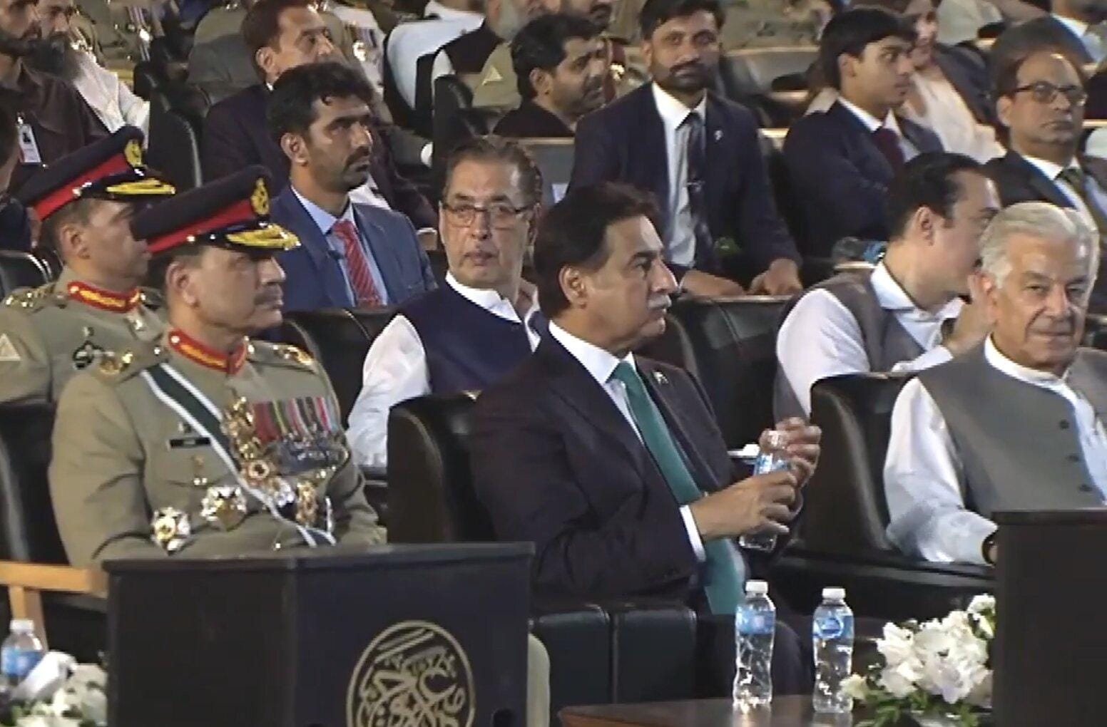 ‘Ego-massaging’ Army chief: Report slams Pakistan’s civilian leadership for turning ‘democracy into a joke’