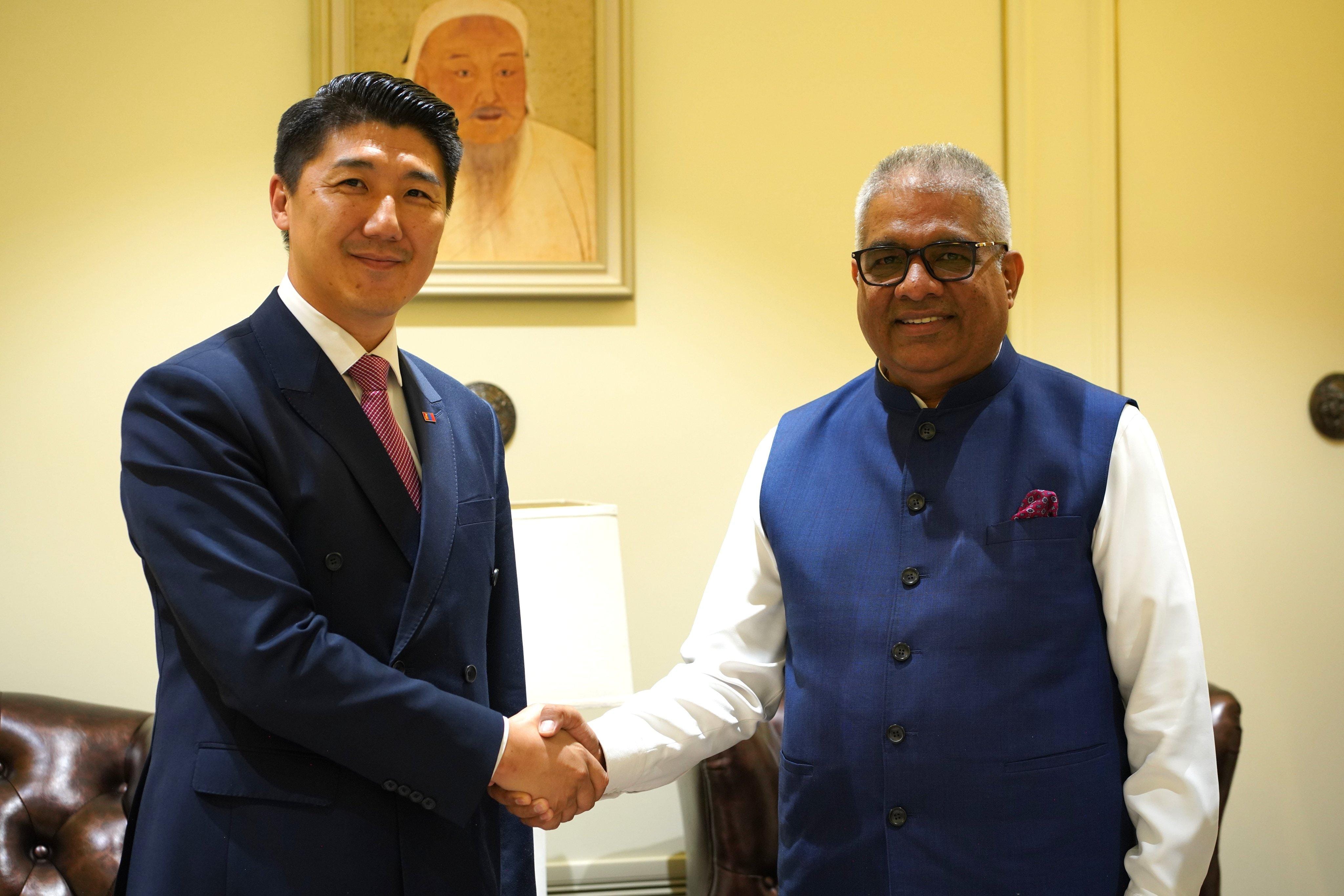 Environment Minister arrives in Mongolia for COP17