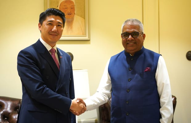 Environment Minister arrives in Mongolia for COP17