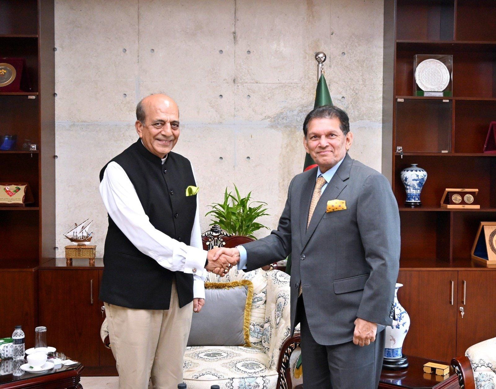 Envoy Dinesh Trivedi meets B’desh FM, state minister (Photo: @BDMOFA/X)
