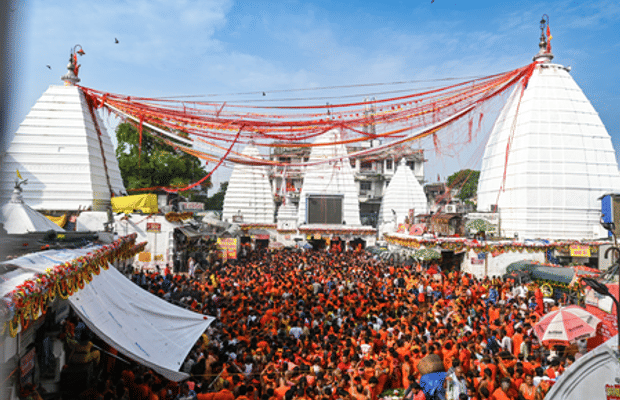 ER witnesses surge in pilgrim traffic during Shravani Mela (Photo: IANS)