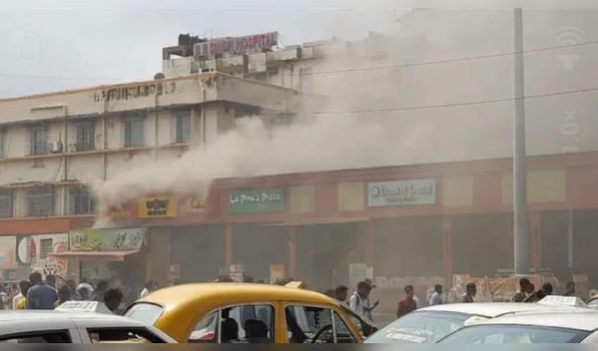 Fire in food stall at Kolkata’s Sealdah station; panic erupts on premises