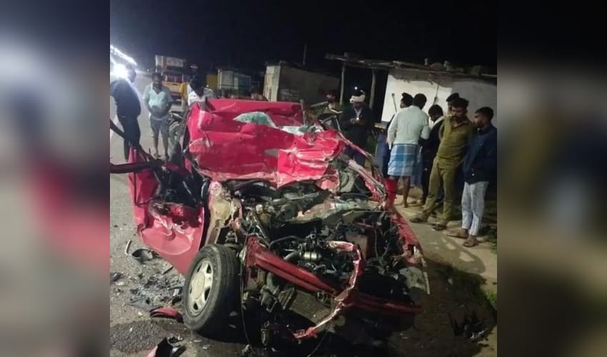 Five killed, over 23 injured in separate road accidents in Karnataka