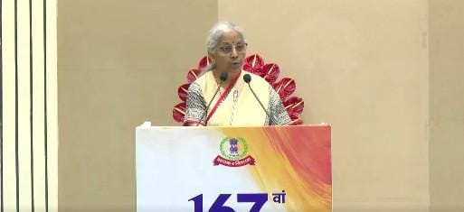 FM Sitharaman tells I-T Dept to ensure convenience for honest taxpayers
