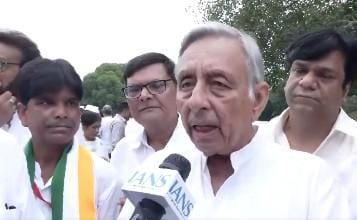 'Following path shown by freedom fighters': Cong leaders on CWC's Vande Mataram resolution