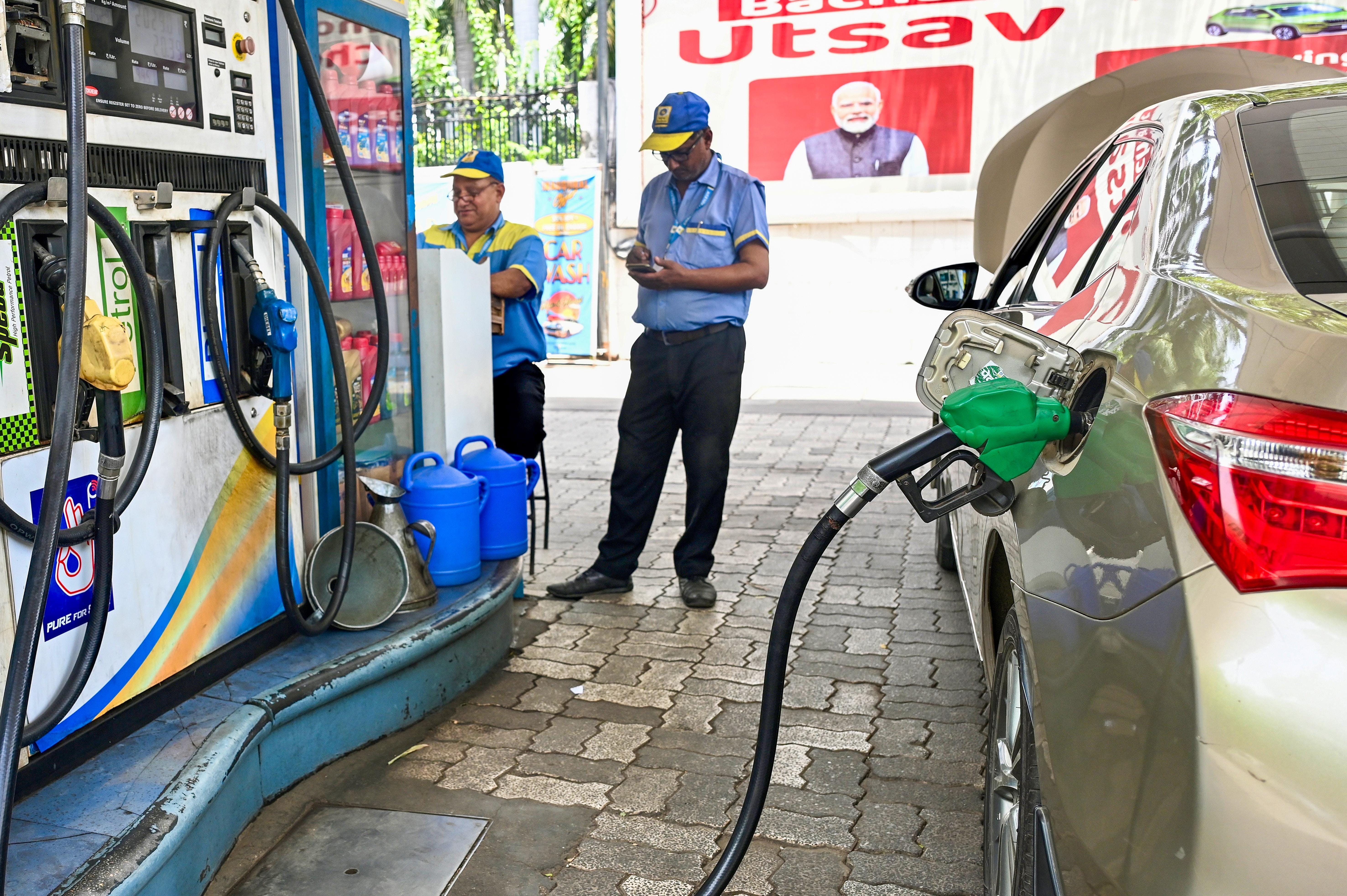 Fuel Price Hike in New Delhi