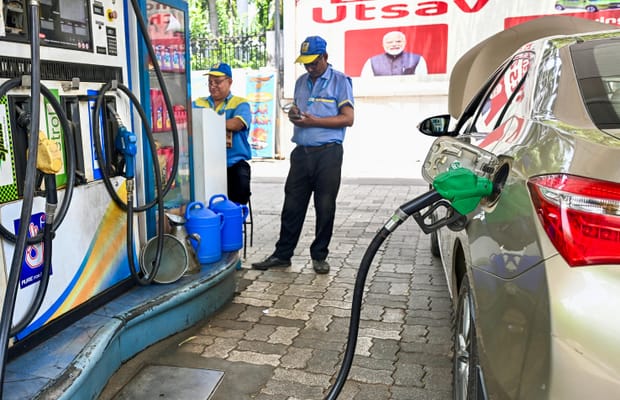 Fuel Price Hike in New Delhi