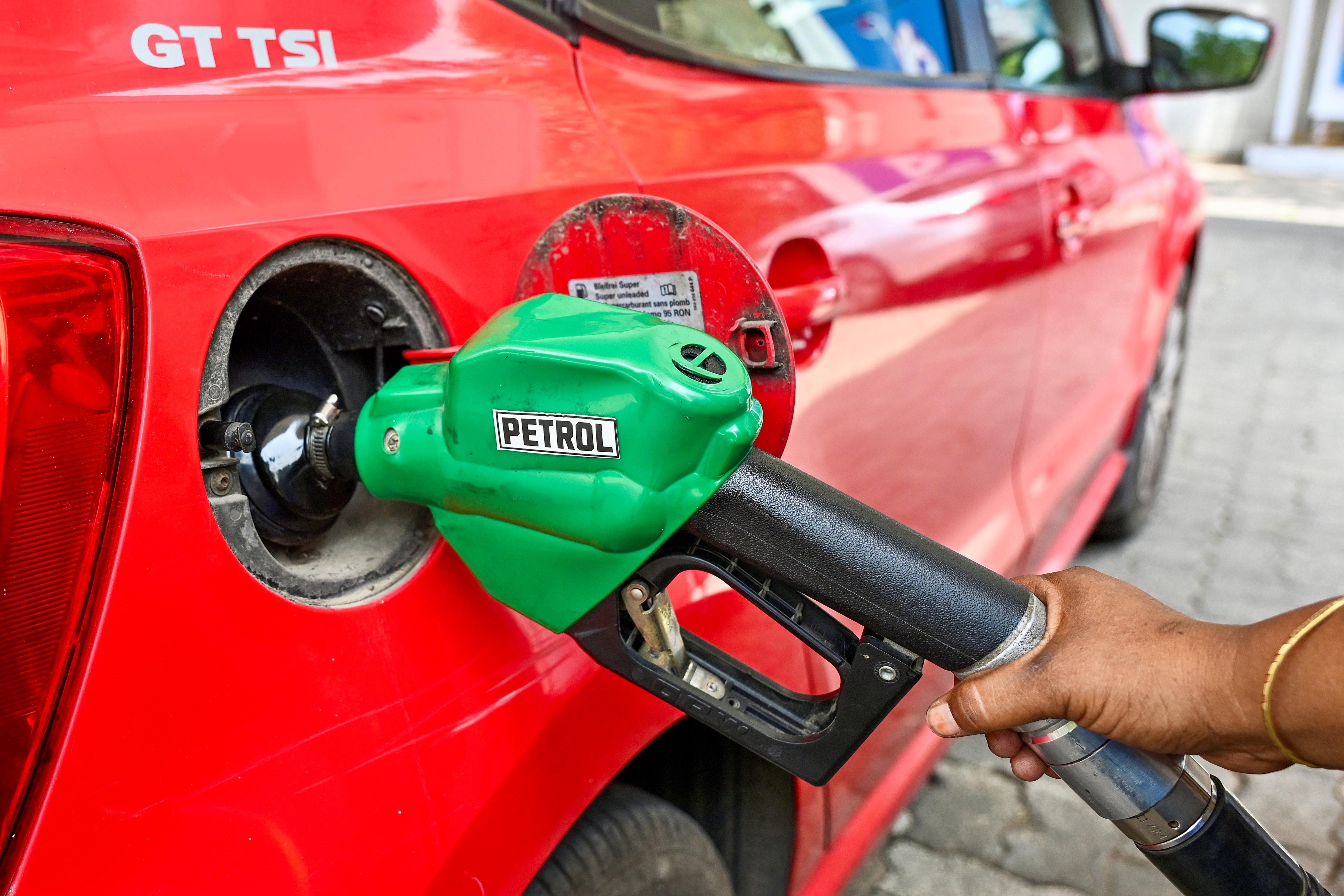 Fuel Price Hike in New Delhi