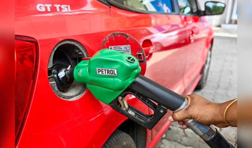 Fuel Price Hike in New Delhi
