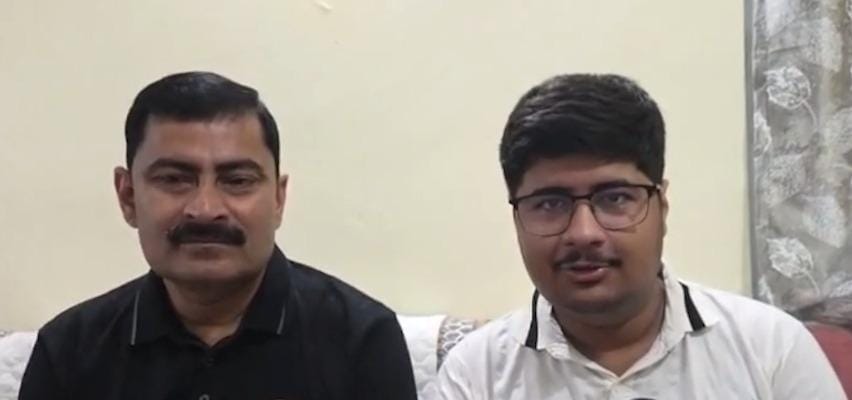 Garhwa celebrates as SDM Mayank Bhushan's son Gyanendra tops Jharkhand in NEET (Photo: IANS)