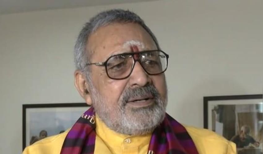 Giriraj Singh calls Mani Shankar Aiyar 'puppet' of Rahul Gandhi, criticises CWC's Vande Mataram stance