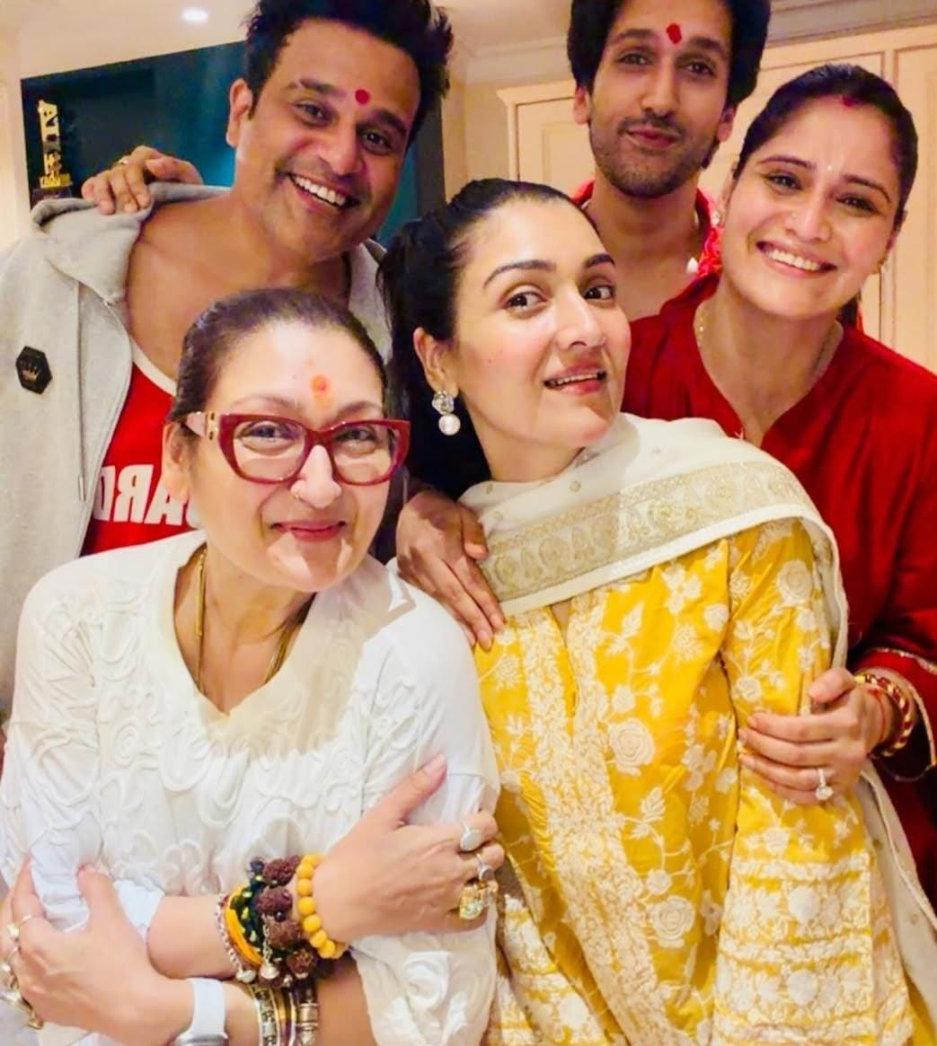 Govinda's family Krushna Abhishek, Tina Ahuja, Yashvardhan celebrate Rakhi with Sunita Ahuja, actor gives it a miss