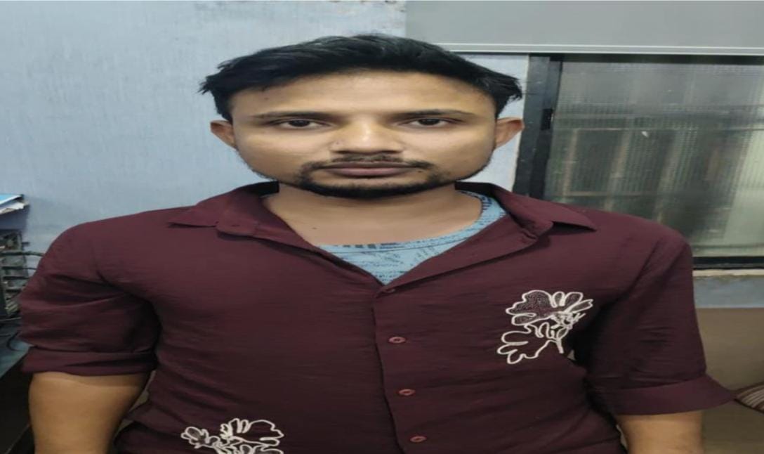 Guj police book hookah bar operator after FSL confirms nicotine in seized products