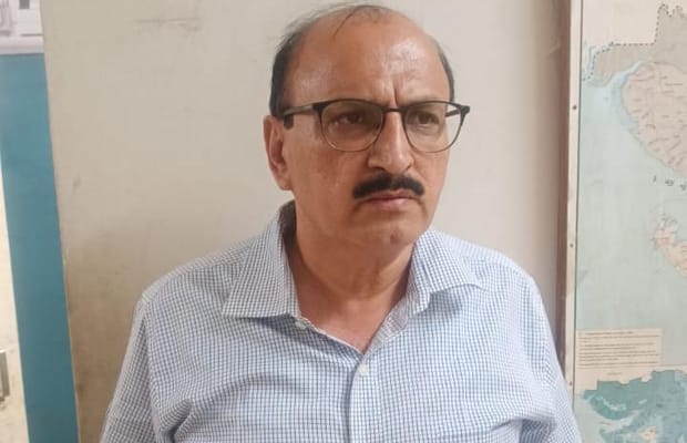 Gujarat ACB catches Food and Drugs officials accepting Rs 40,000 bribe (Photo: IANS)