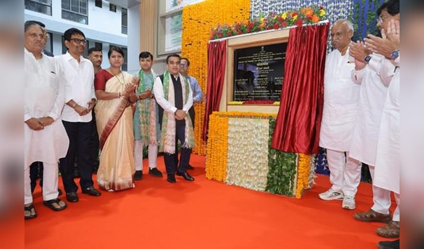 Gujarat: Ahmedabad gets new Geetamandir bus terminal (Photo: IANS)