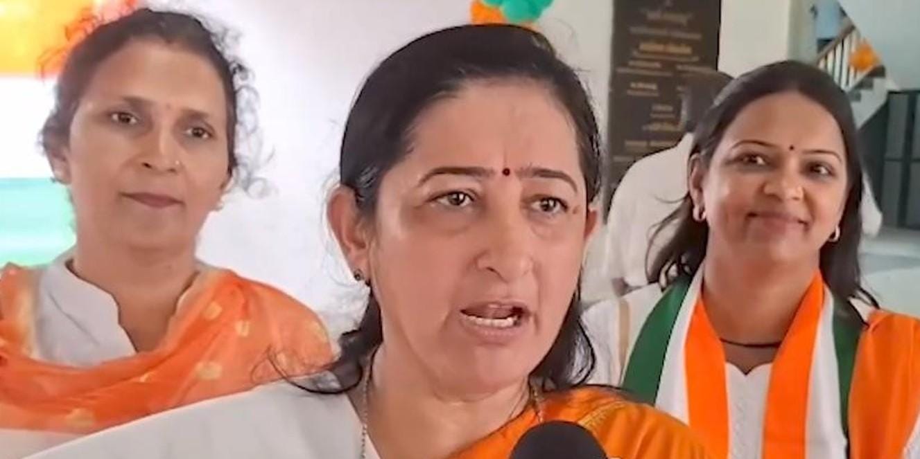 Gujarat citizens welcome PM Modi's I-Day calls on women's quota, free coaching (Photo: IANS)