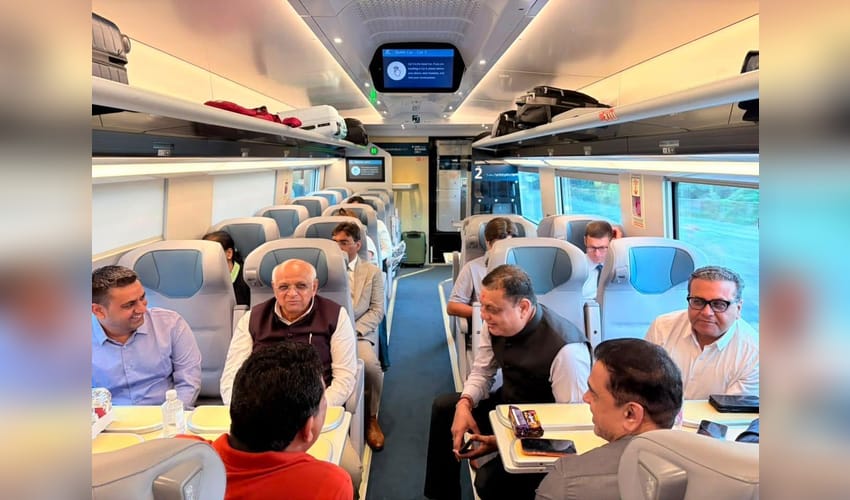 Gujarat CM heads to New York after Washington investment outreach (Photo: IANS)