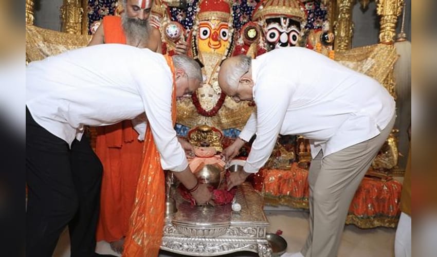 Gujarat CM participates in Guru Ravidas 650th birth anniversary Kalash installation at Jagannath Temple (Photo: IANS)