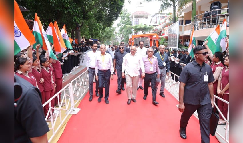 Gujarat CM visits exhibition showcasing stories of 75 freedom fighters (Photo: IANS)