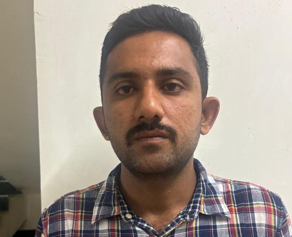 Gujarat cop caught in ACB trap over bribe demand (Photo: IANS)