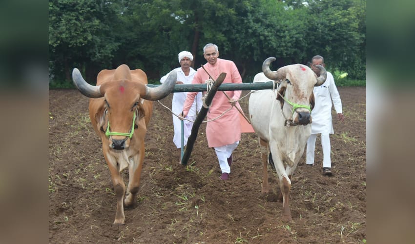 Gujarat Governor urges shift to natural farming; cites soil fertility, lower costs
