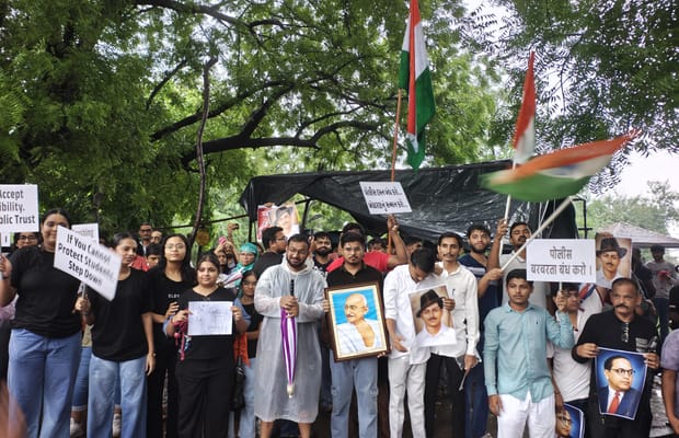 Gujarat govt orders withdrawal of criminal cases against NEET-UG protestors (Photo: IANS)